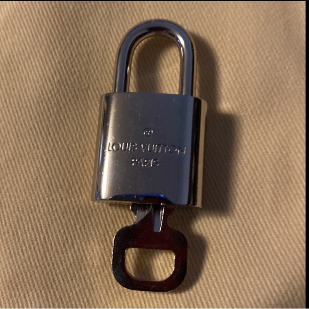 LOUIS VUITTON Silver Lock